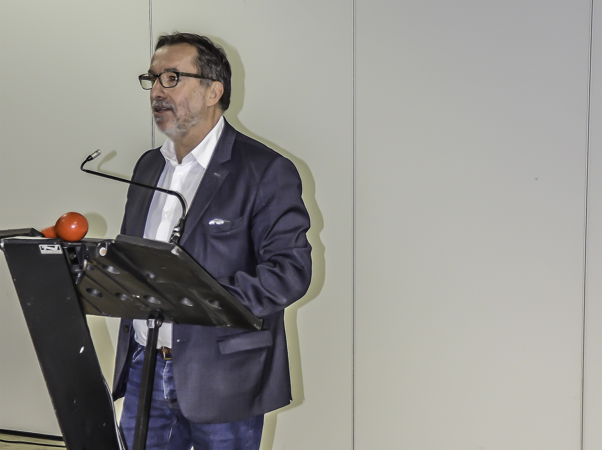 DR maryse Martinot  Christian Peyret au micro 2  081117 copie.jpg
