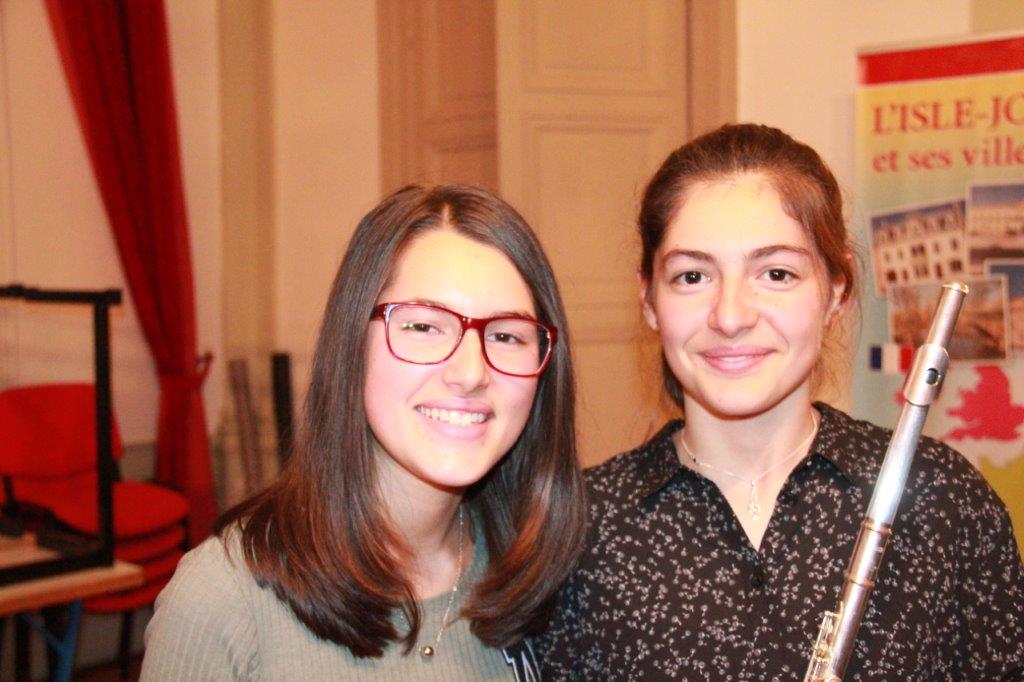 Alice et Camille Mamar Louis Dutarn de Fontenilles élèves du Conservatoire t.jpg