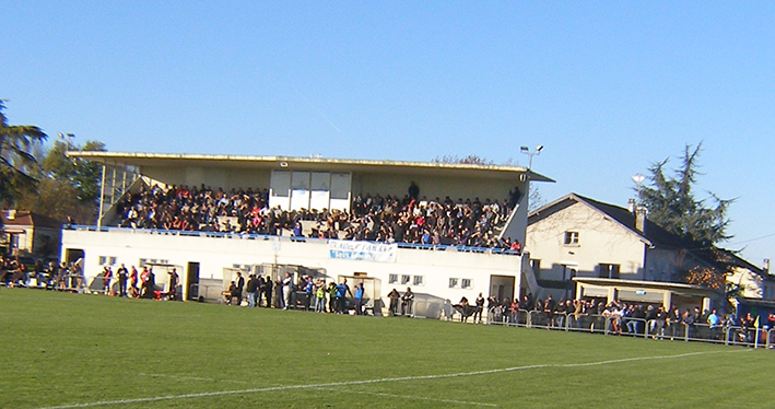rugby tribune.jpg