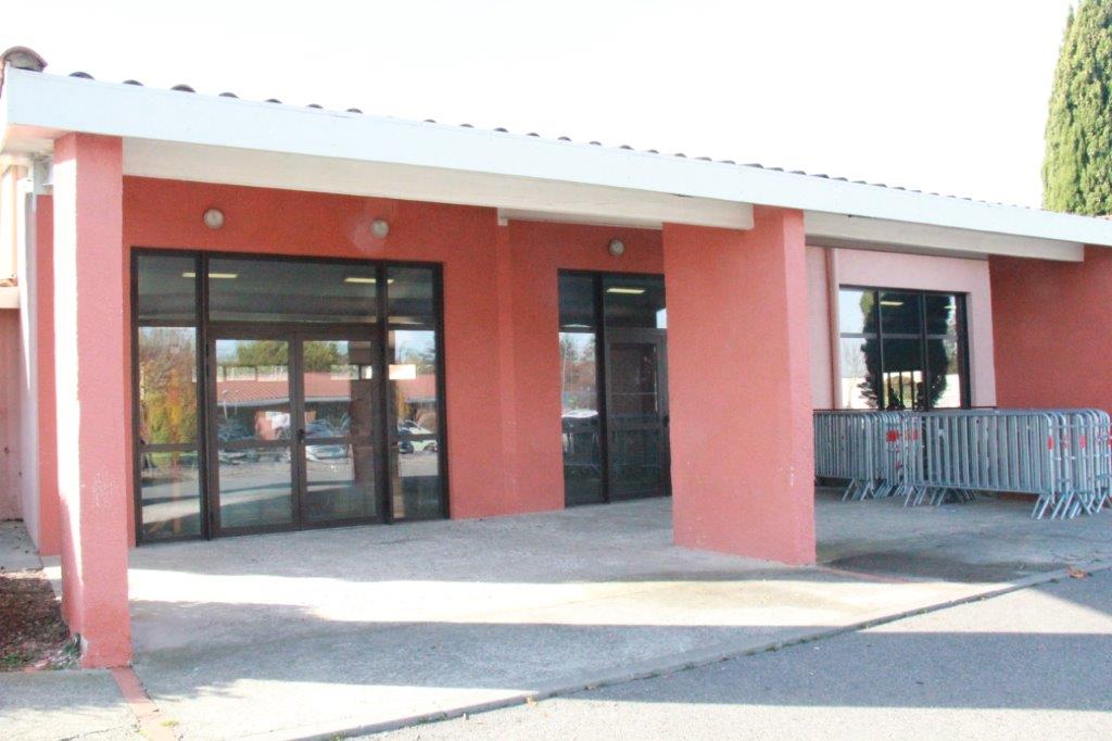 SALLE POLYVALENTE YVES CAUBET 2.JPG