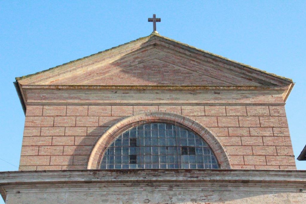 ENTREE DE LA COLLEGIALE.JPG