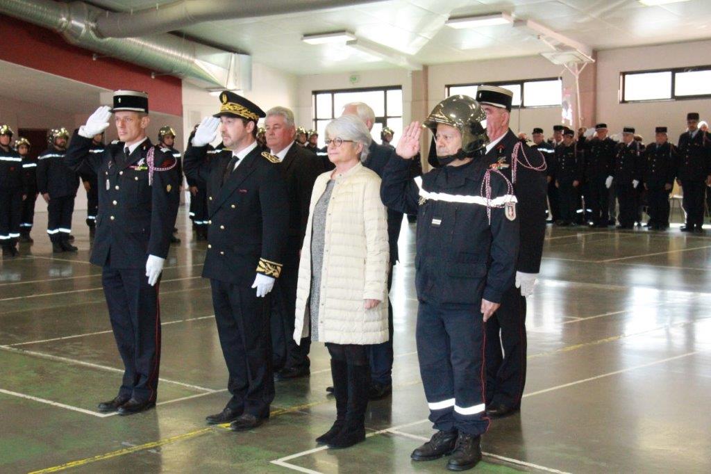 LES AUTORITES, premier plan Cl Meunier, Secrétaire Gal Itzer, Députée Biémouret, Lt Prévost et en retrait Pt SDIS Bernard Gendre.jpg