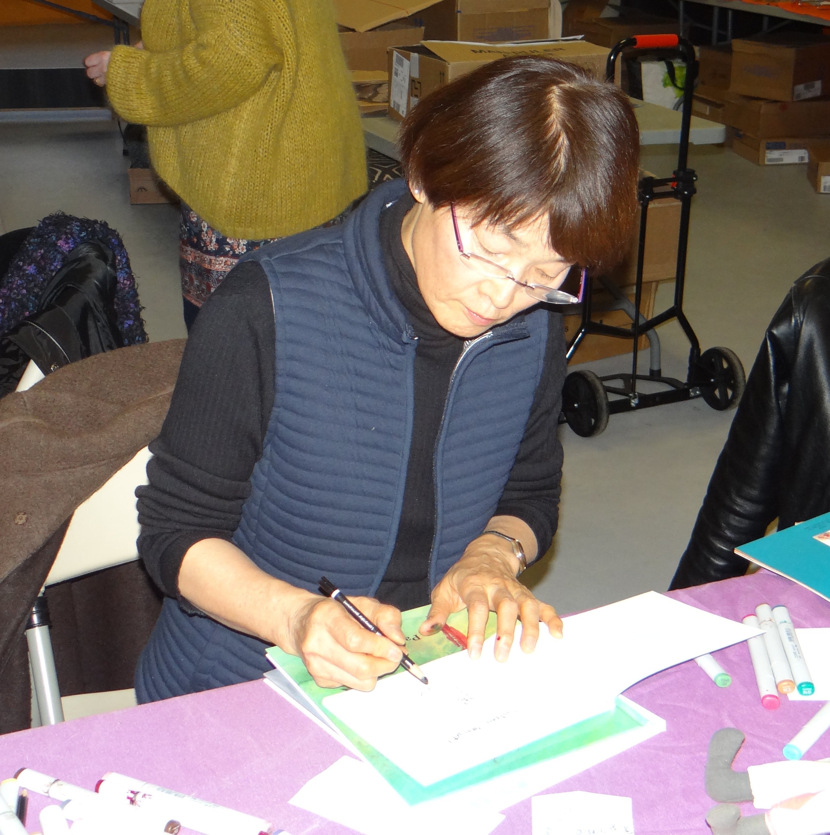 RISCLE FESTILIVRES 2017 Satomi Ichikawa en dédicace(2).jpg