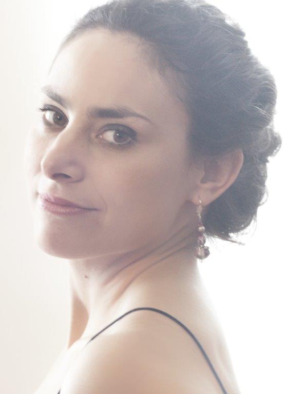 Corinne Fructus soprano photo.jpg
