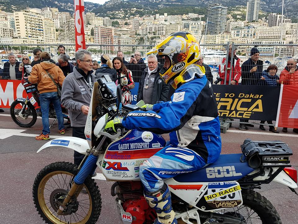 Bertrand et sa Honda 600 N° 180 .jpg