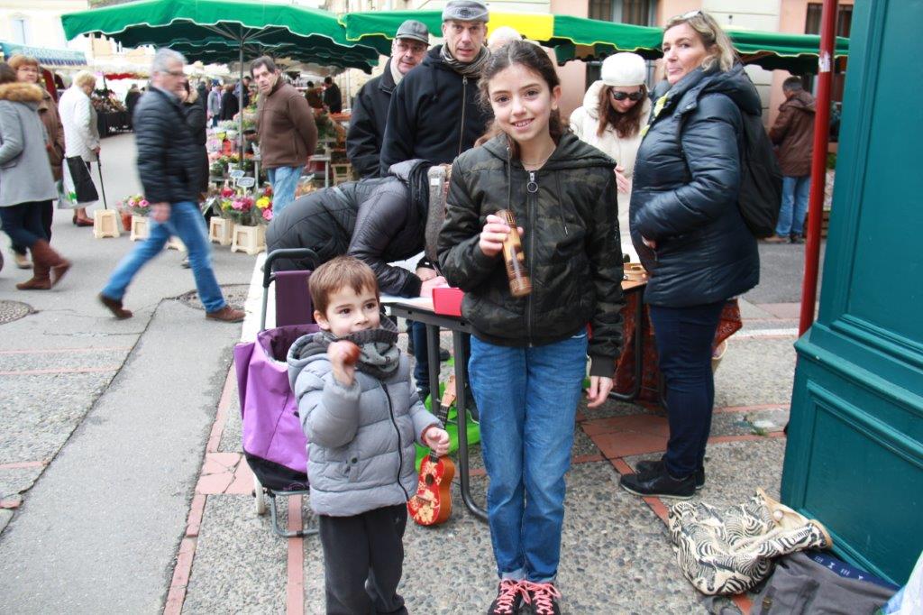 enfants musiciens sans leur professeur.JPG