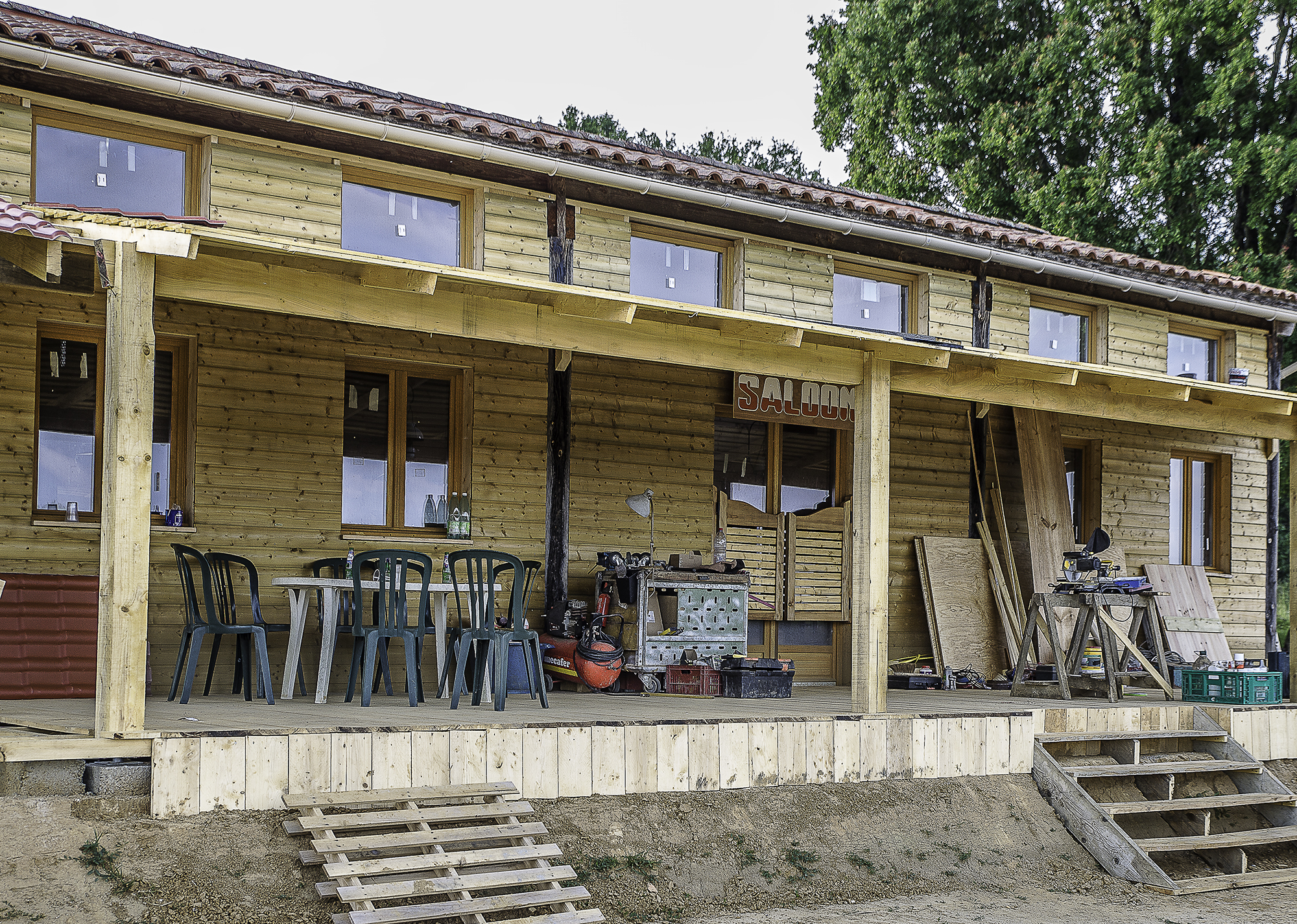 Le saloon 1bis 080616.jpg