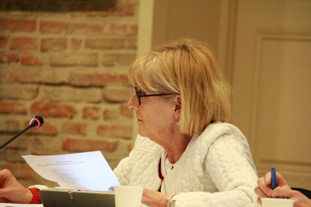 C. DUCARROUGE AUX QUESTIONS.jpg