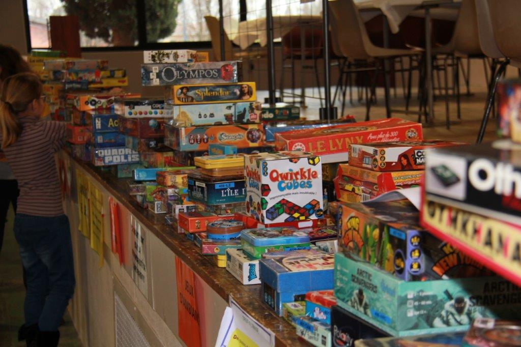 jeux à la vente.JPG
