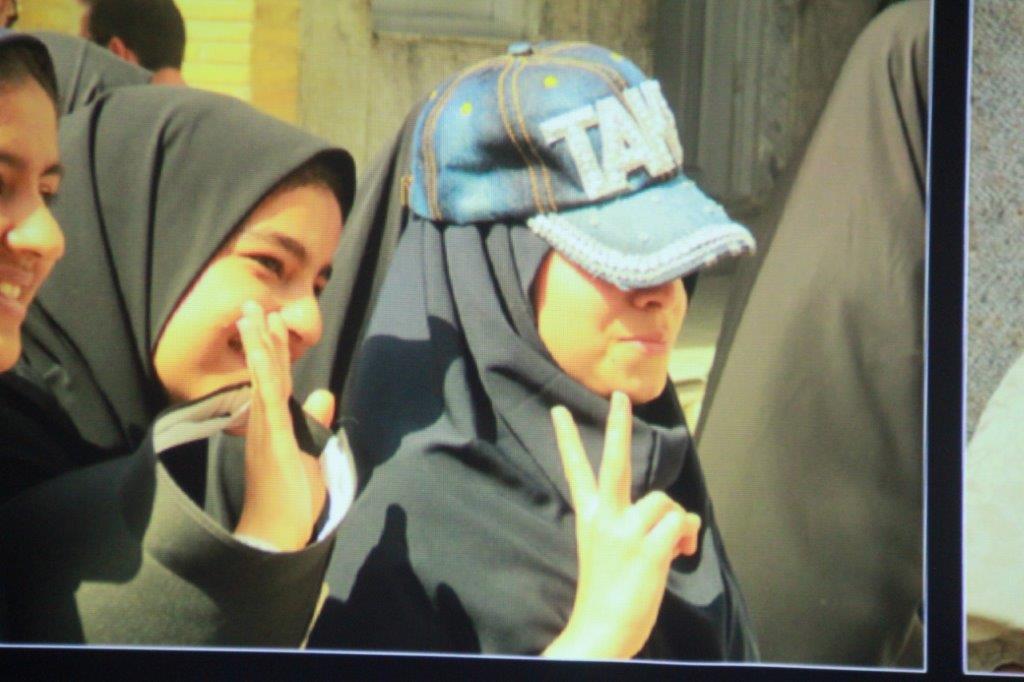 chador mais casquette à visière.JPG