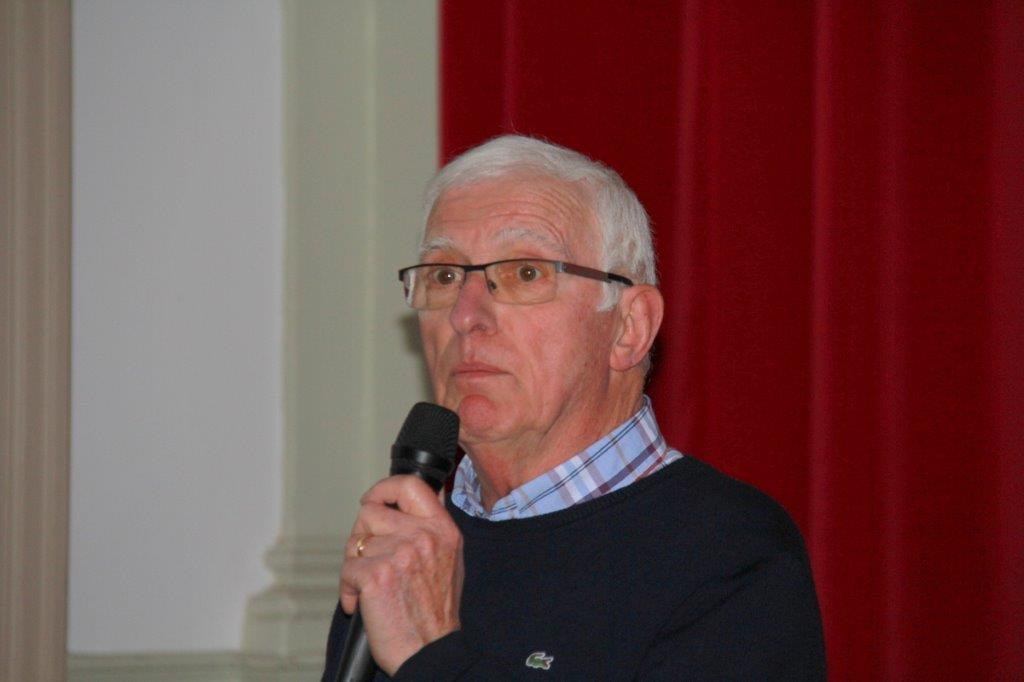 Jean-Pierre Cantet au micro.JPG