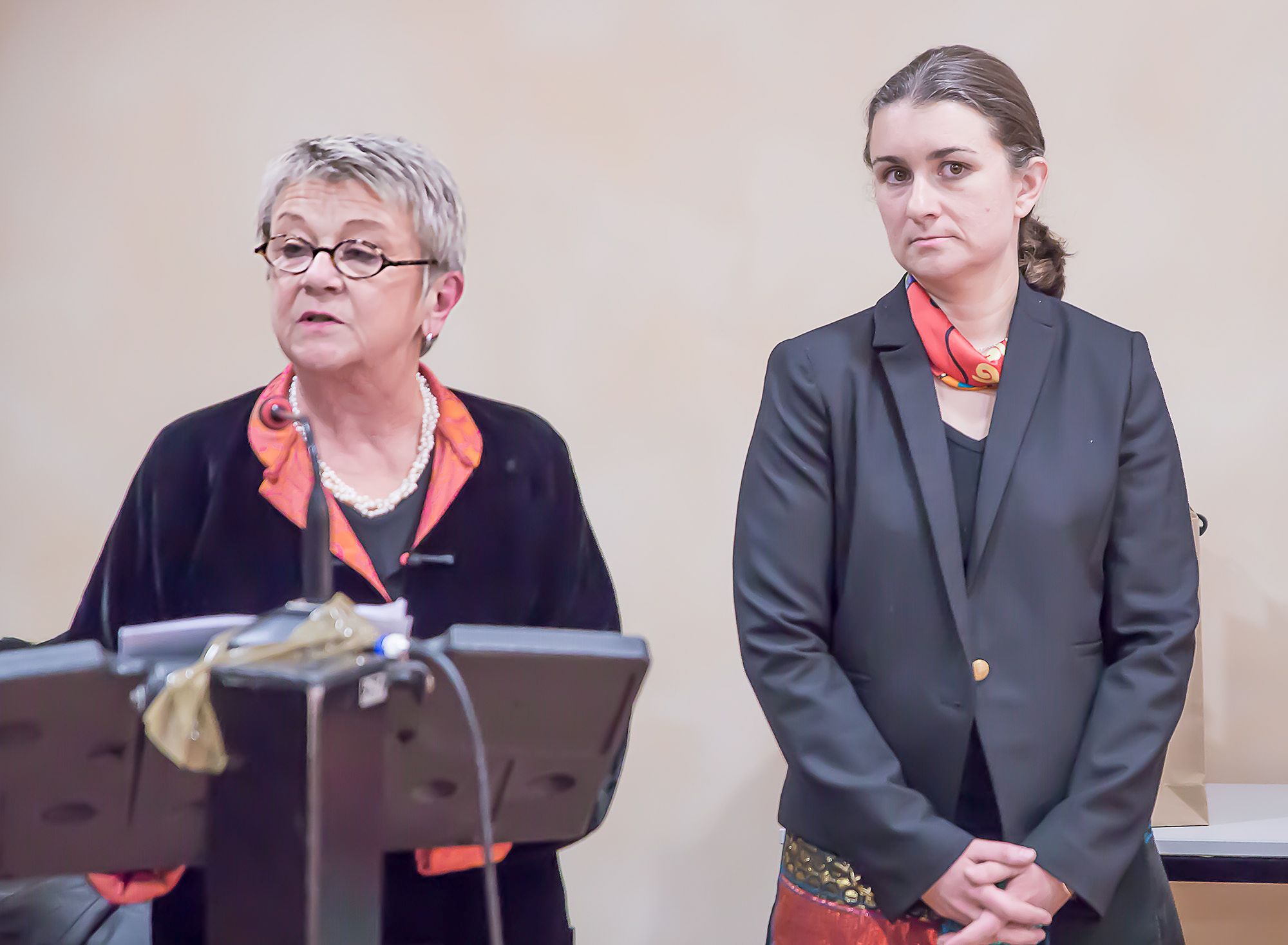 1 Elisabeth Dupuy-Mitterrand et Isabelle Sendrané sous-préfète de Condom 1bis 150118.jpg
