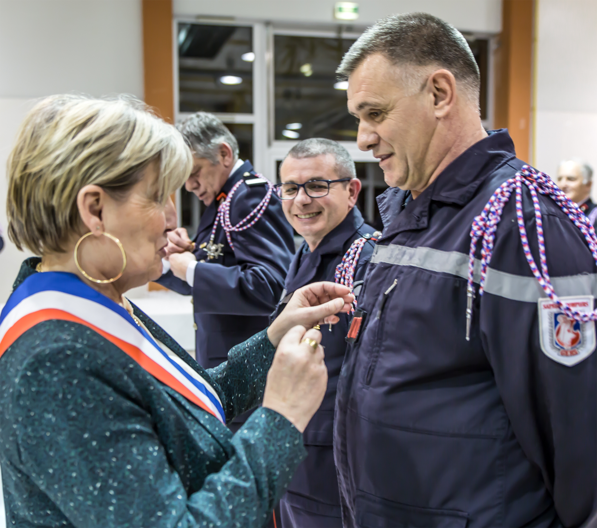 21 Patricia Galabert remet médaille 30 ans au Cc Eric Dulin 1bis 170218.jpg