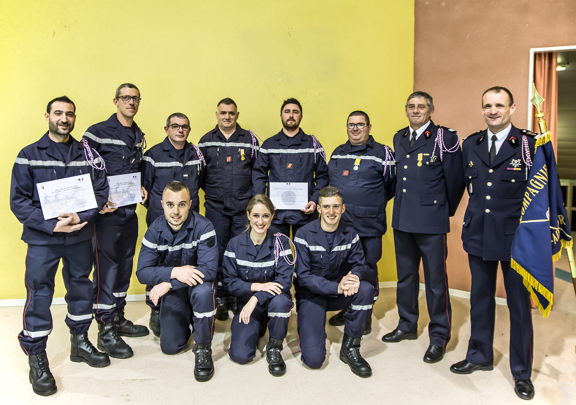24 Le lt Gaüzère avec les médaillés, promus et diplômés 1bis 170218.jpg