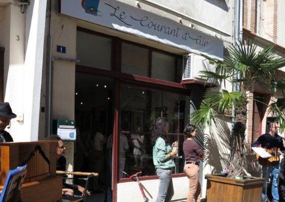 une des manifestations au courant d'air.jpg