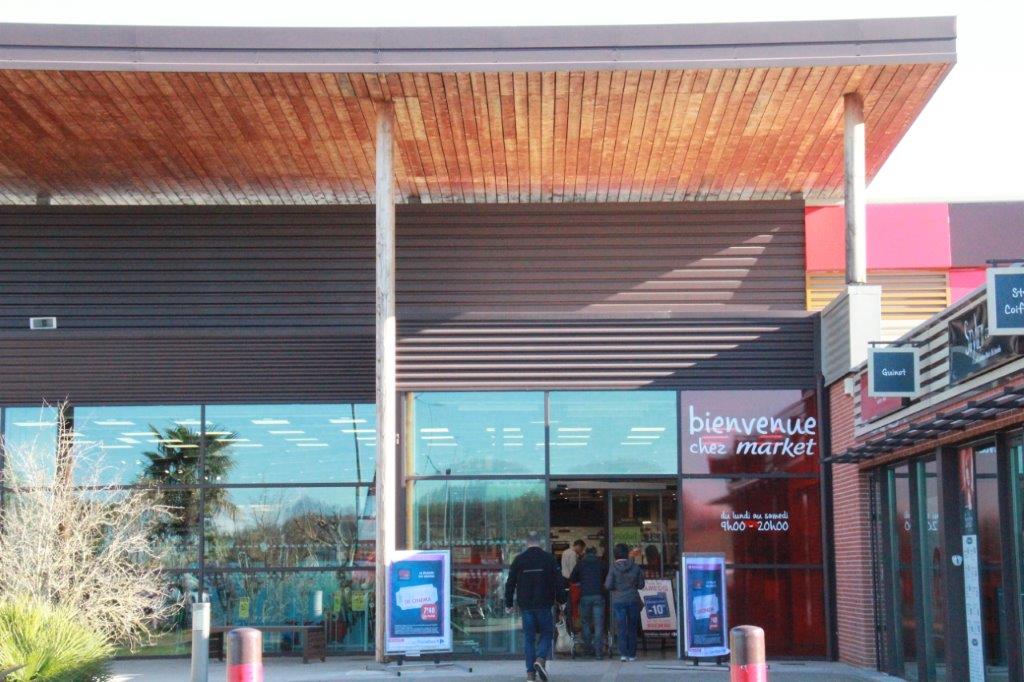 BIENVENUE A CARREFOUR MARKET.JPG
