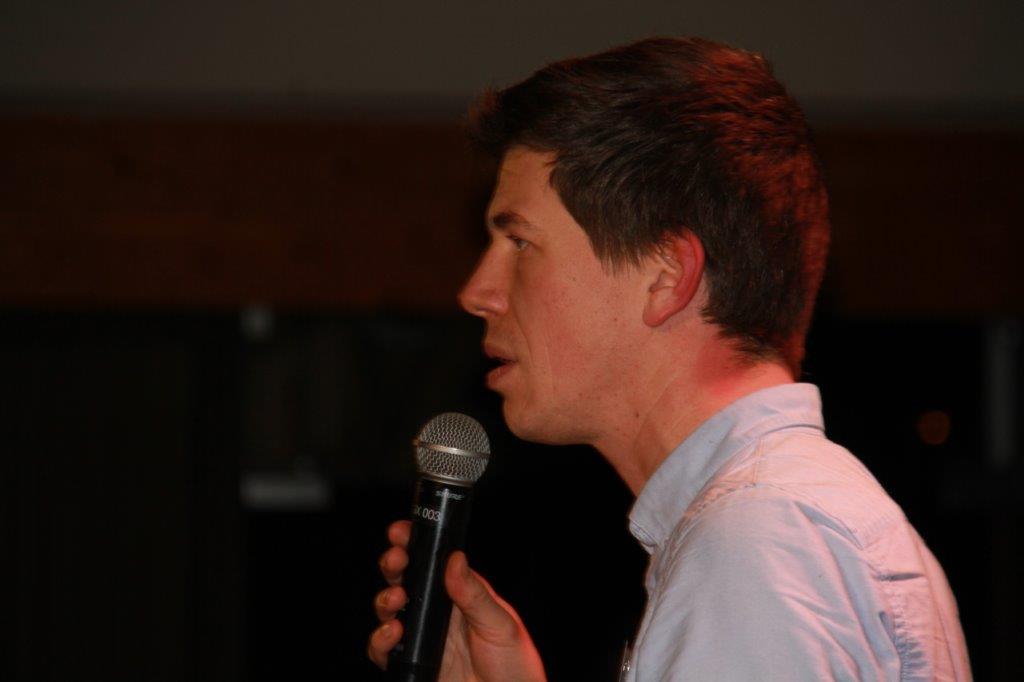 Romain Baucher dévoilant la soirée.JPG