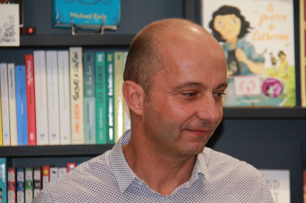 Christophe Guillaumot capitaine aux courses et jeux et écrivain.JPG