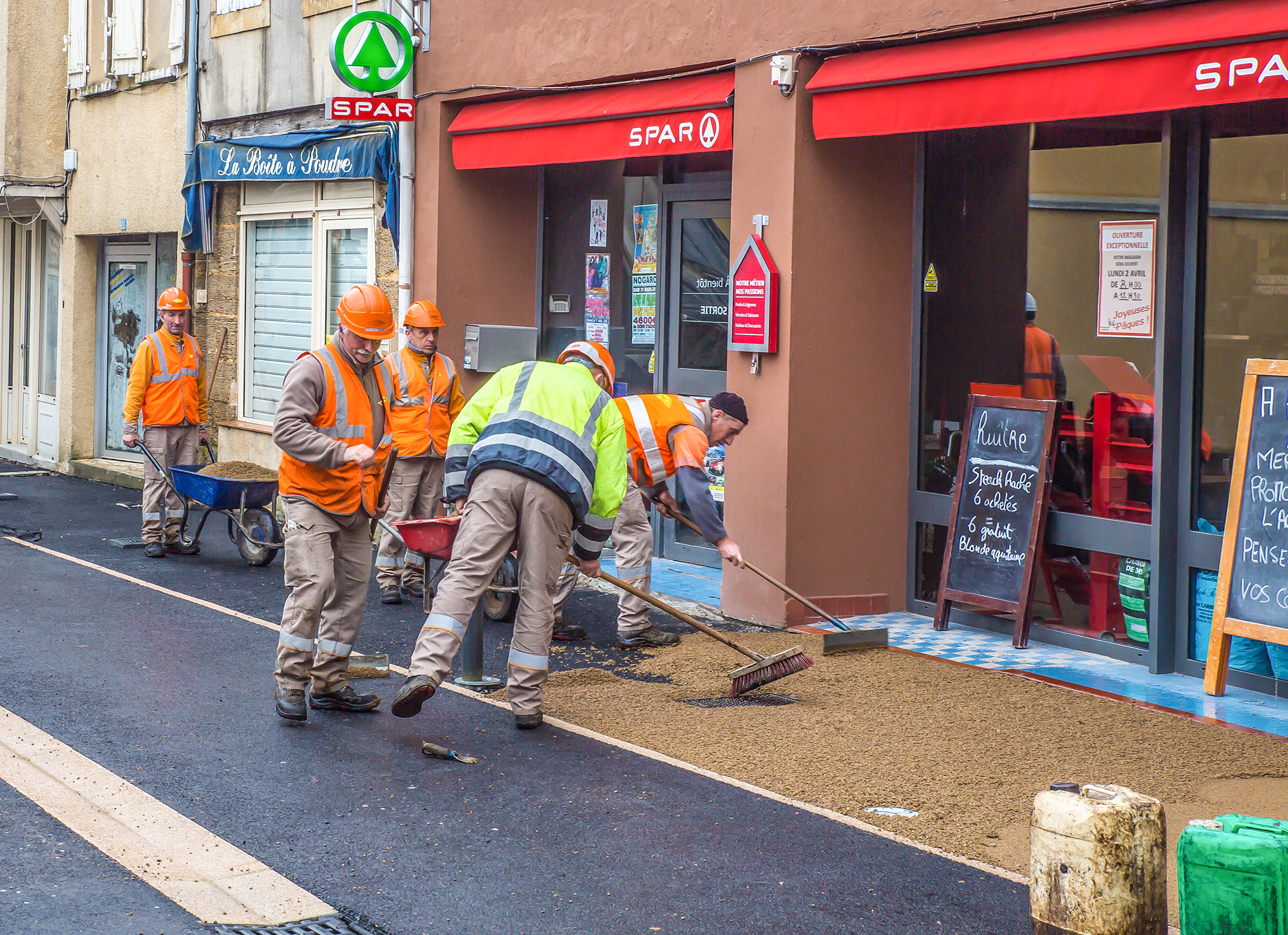 2 Cela avance vite 5 min après 1bis 260318.jpg