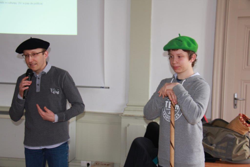 Arnaud et Aurélien les présentateurs de l'Occitanie.JPG