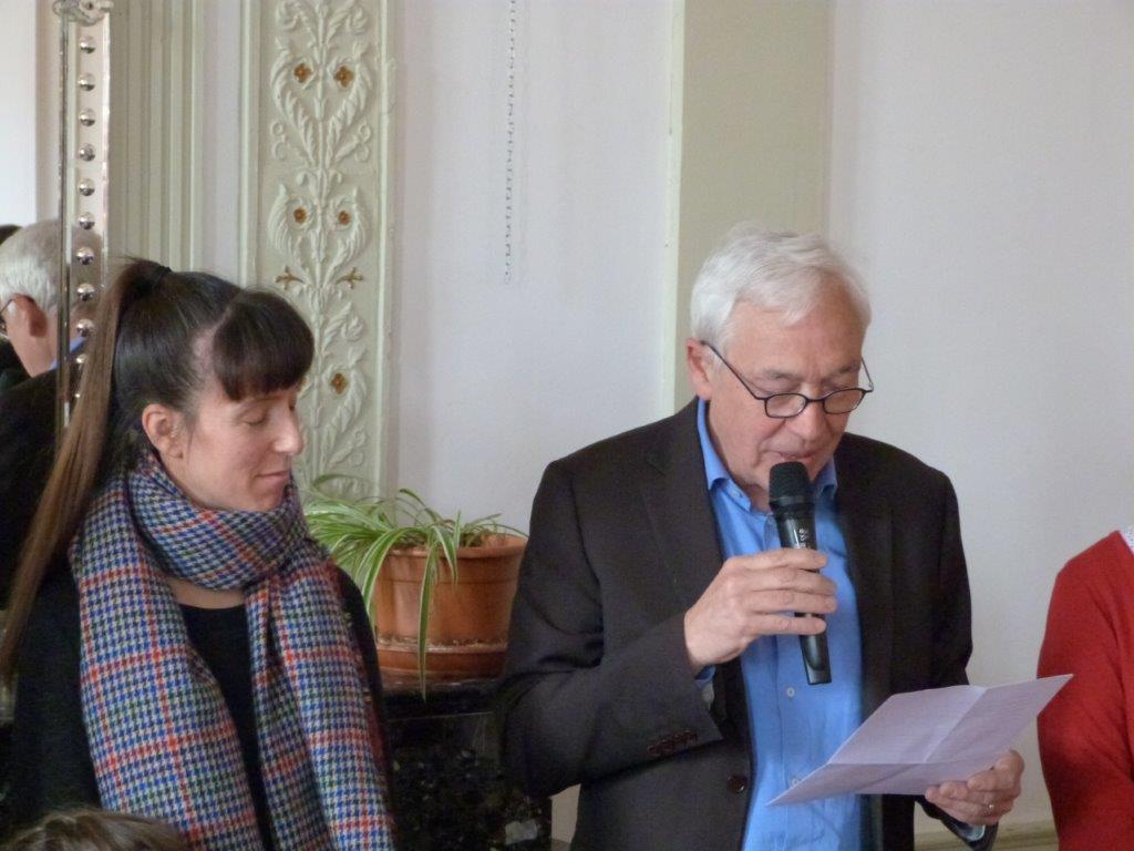 le maire prononçant le discours d'accueil.JPG