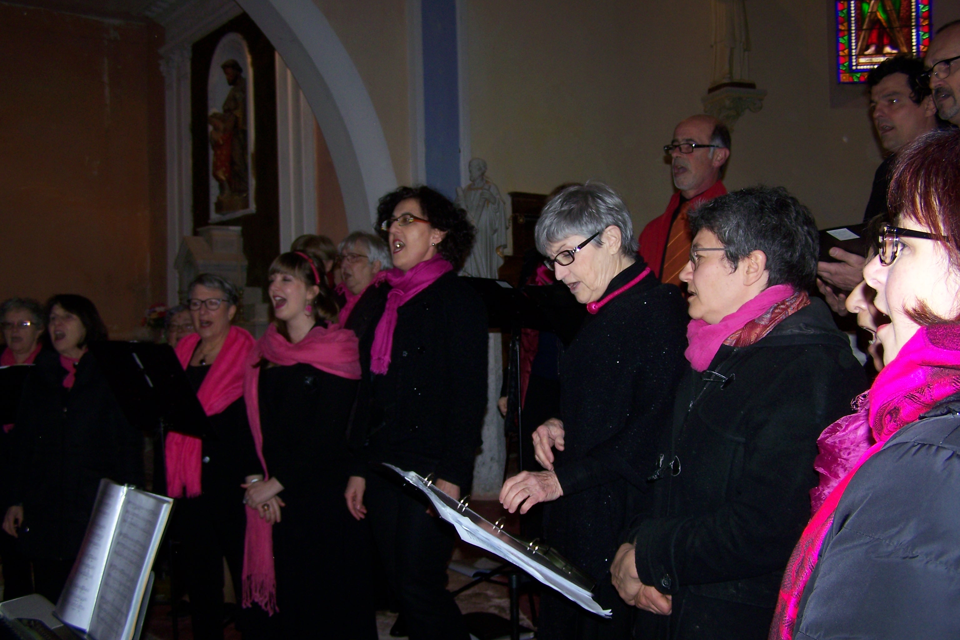chorale dans l'église de Bivès 004.JPG