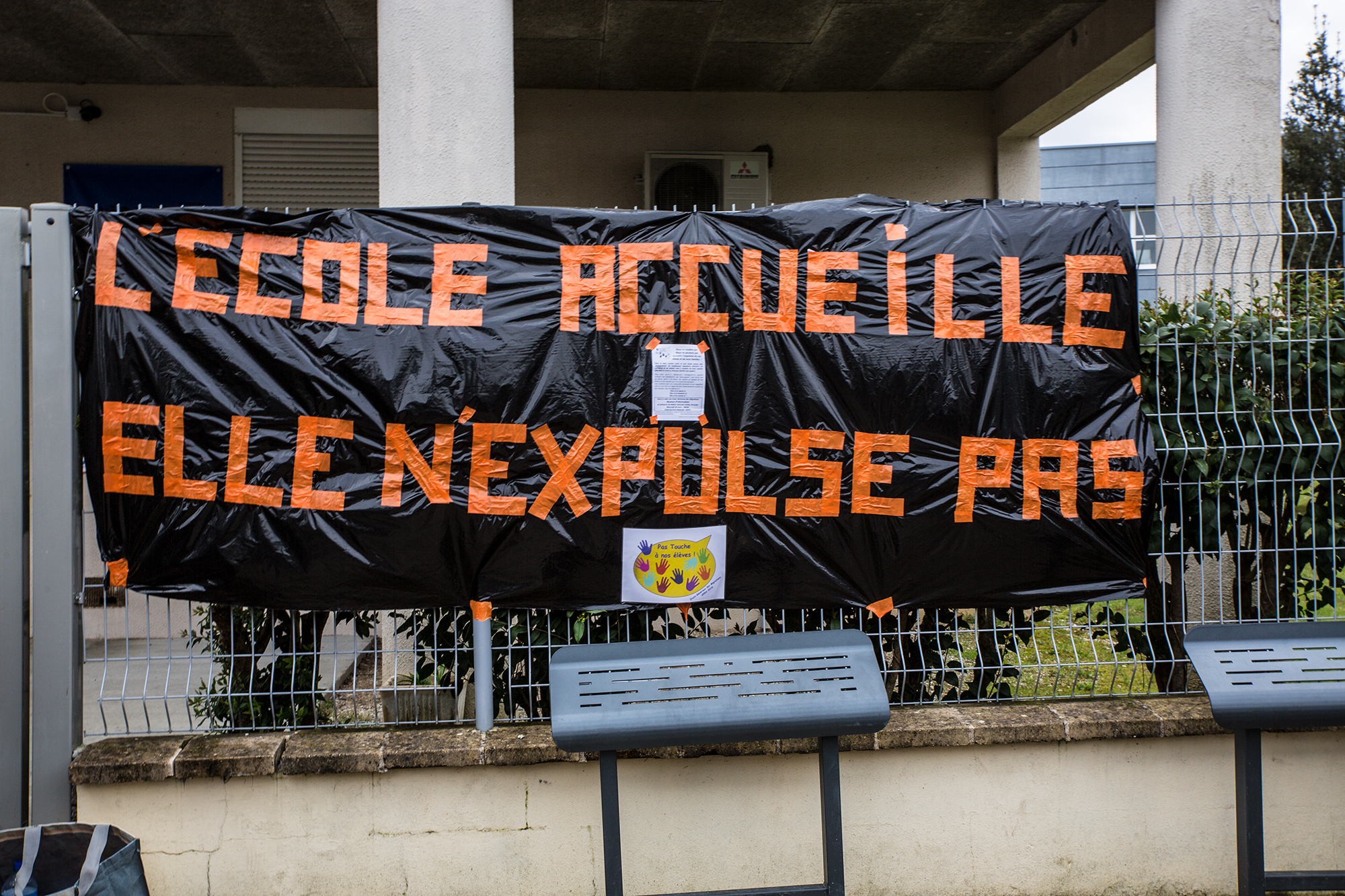 0 La banderole est accrochée 1bis 280318.jpg