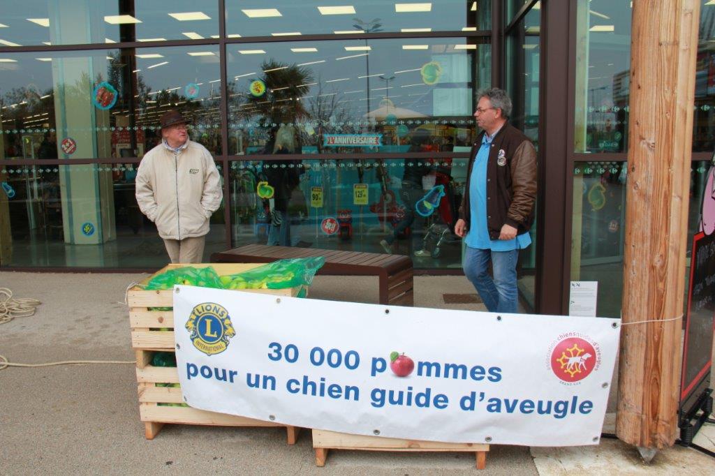 LE LIONS S'INVESTIT DE NOUVEAU.JPG