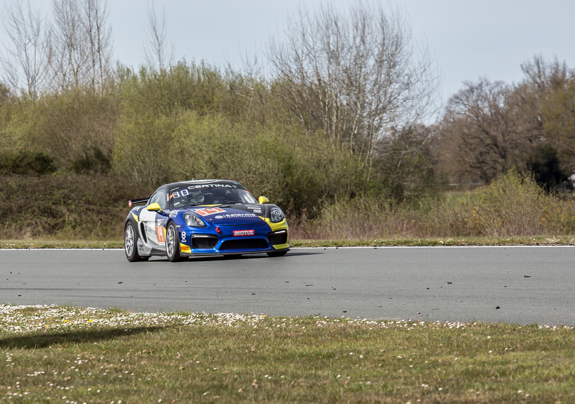 5 GT4 course 1 Porsche Caïman de Laurent et Clément Dub finit 23e 1bis 010418.jpg