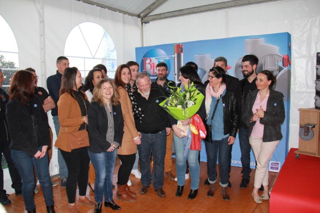 la surprise anniversaire pour la dirigeante.JPG