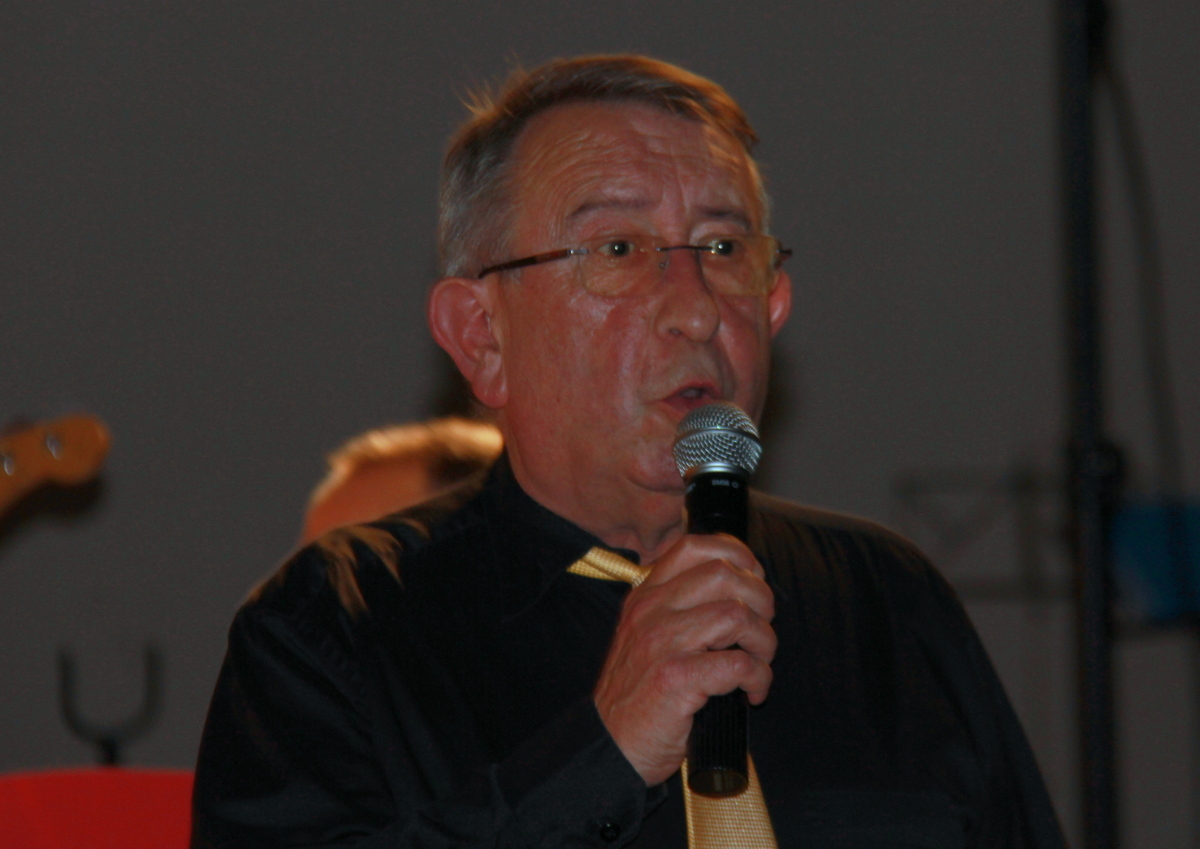 Claude Bonhoure, présentateur Caraman.JPG