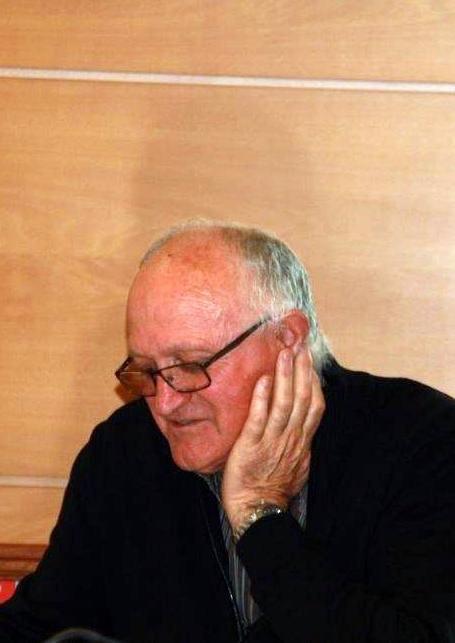 Gérard Burgan, le trésorier exposant son rapport financier.jpg