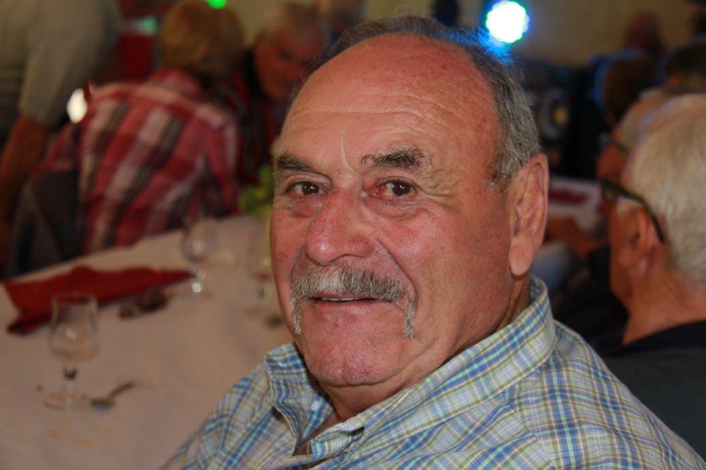 A l'honneur Gilles Dubosc 77 ans dont 60 ans de permis de chasse.JPG
