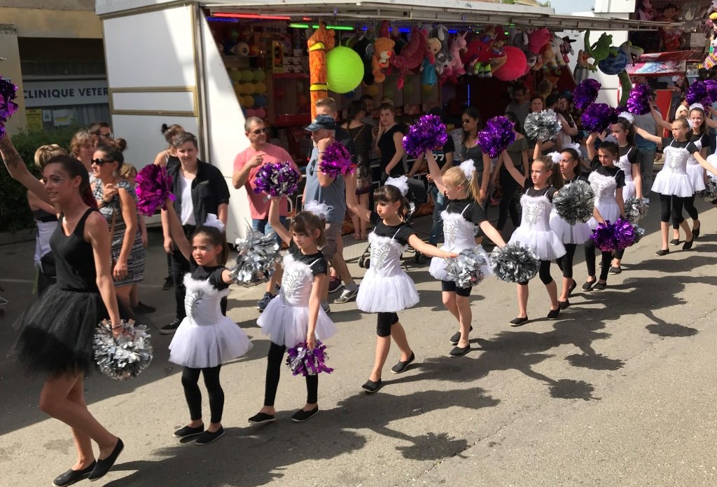 petites majorettes.jpg