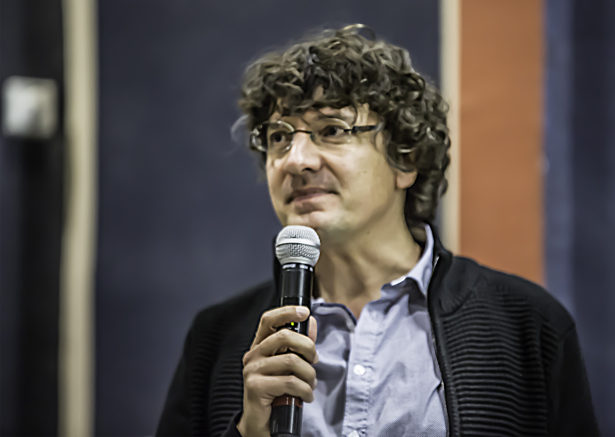 4 Eric Busson au micro 1bis 161117.jpg