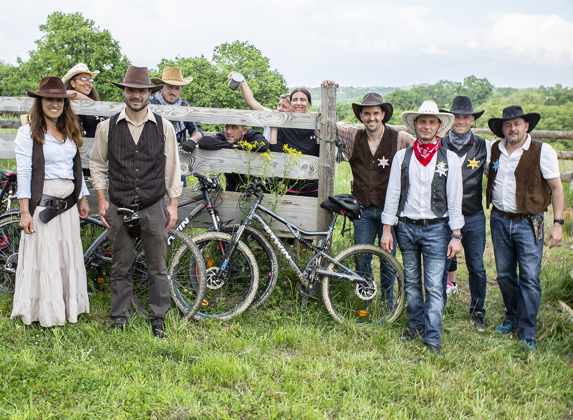 12 Groupe de vététistes chercheurs d etrésor 1bis 190518.jpg