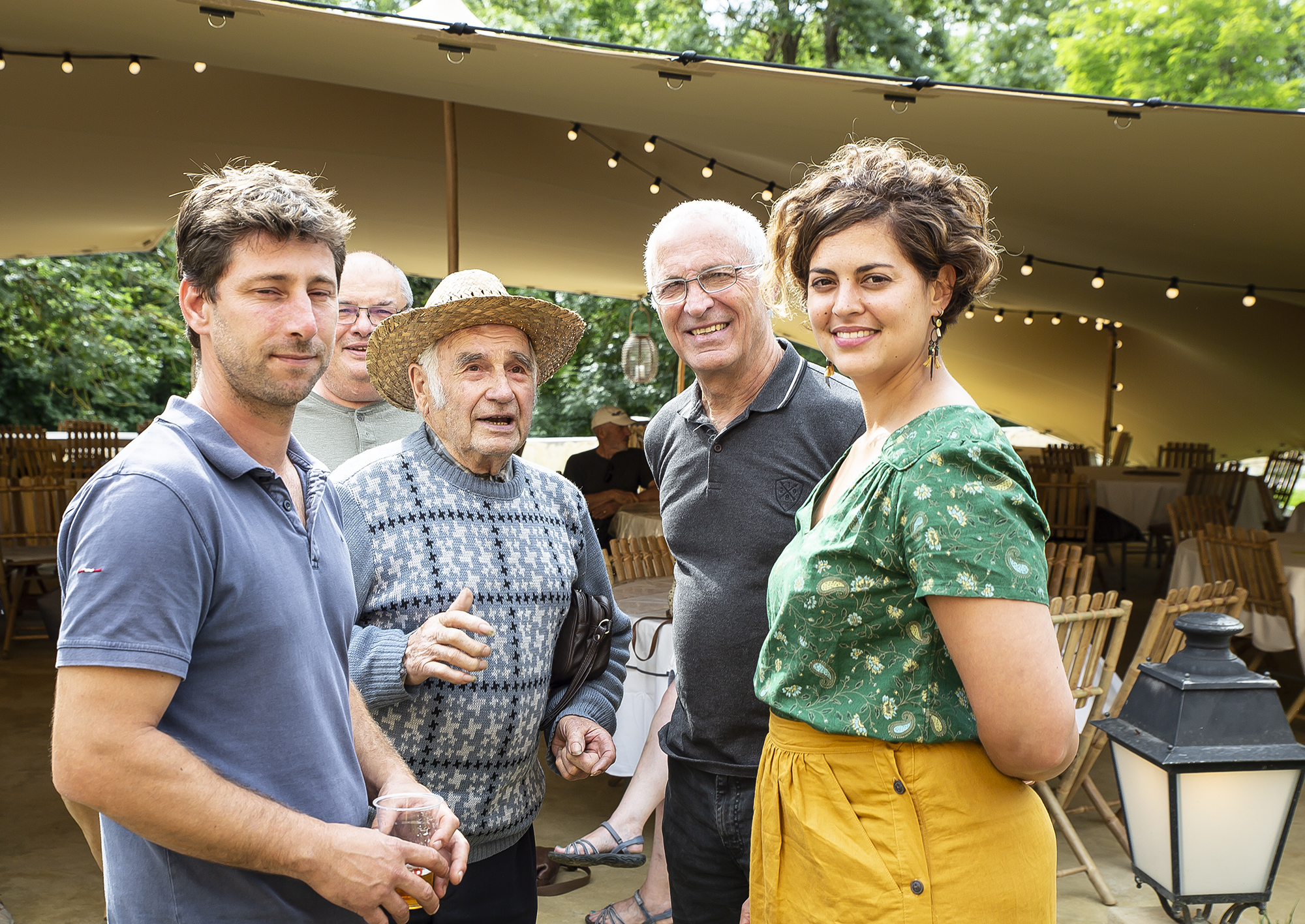 11 Sacha Bertolini et Laurent Nouguès avec des invités et Maxime Fillos en arrière-plan 1bis 2605181bis 260518.jpg