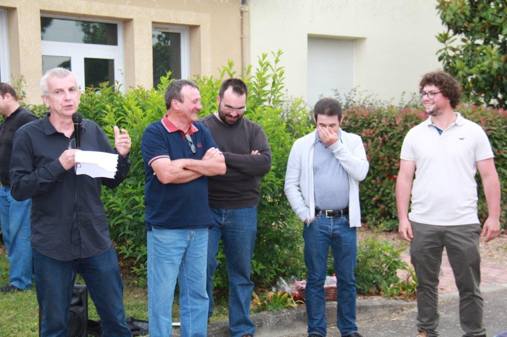 l'honneur au retraité et la présentation des nouveaux jardiniers.JPG