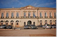 isle-jourdain-mairie.jpg