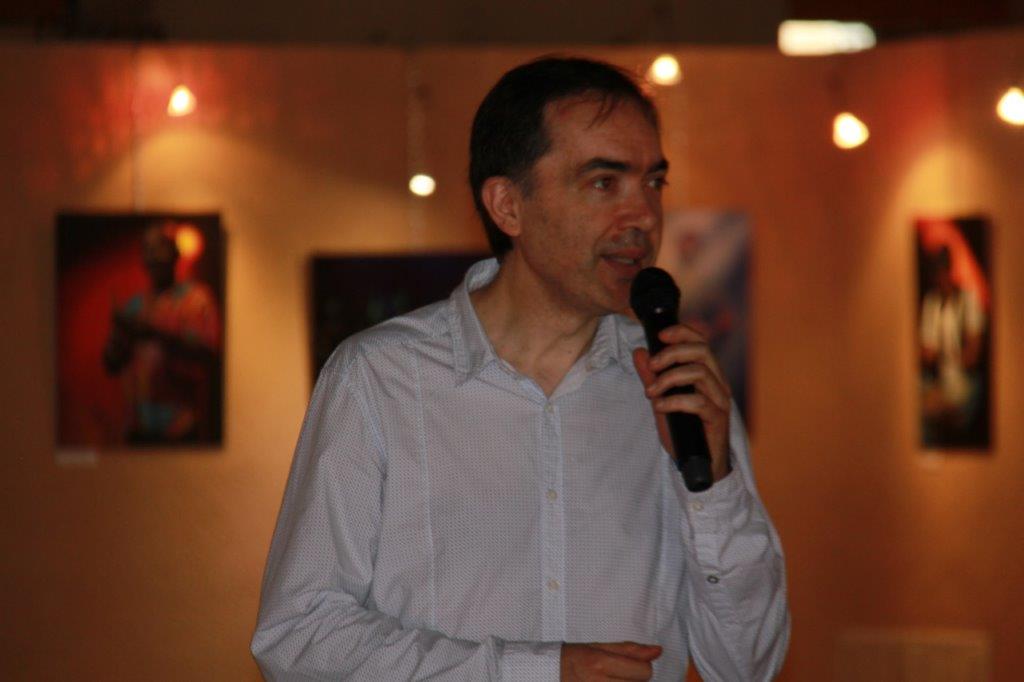 Christophe Lasserre aux commentaires.JPG