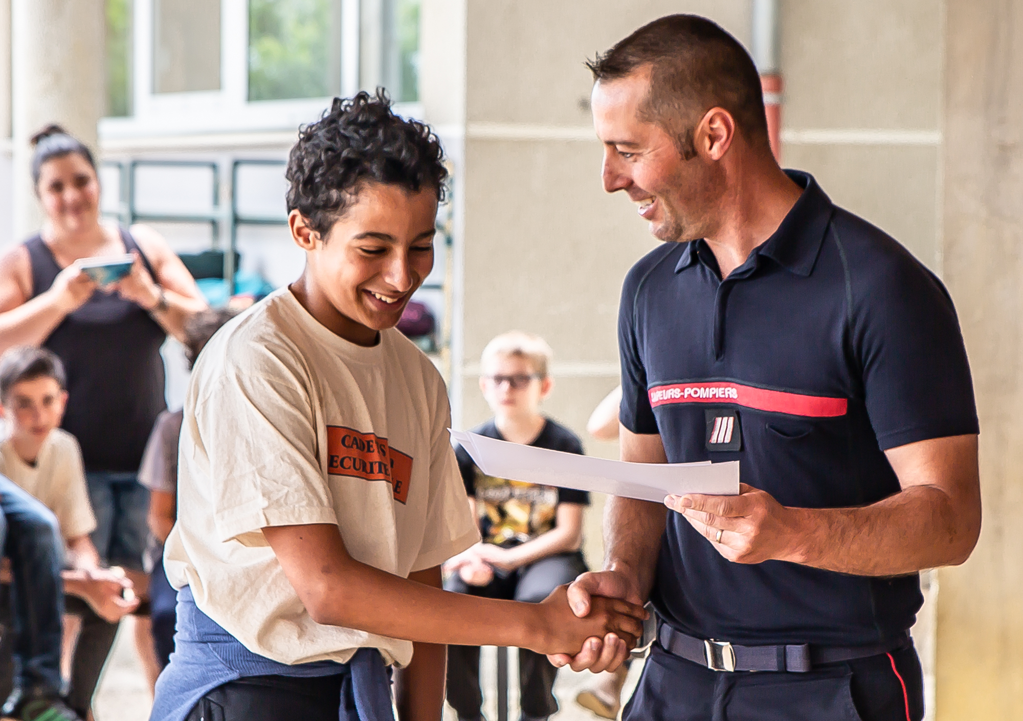 11 Remise de diplôme par le sc Frédéric Enderli 1bis 150618.jpg