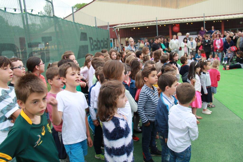 les enfants des écoles qui chantent en occitan ( (4).JPG