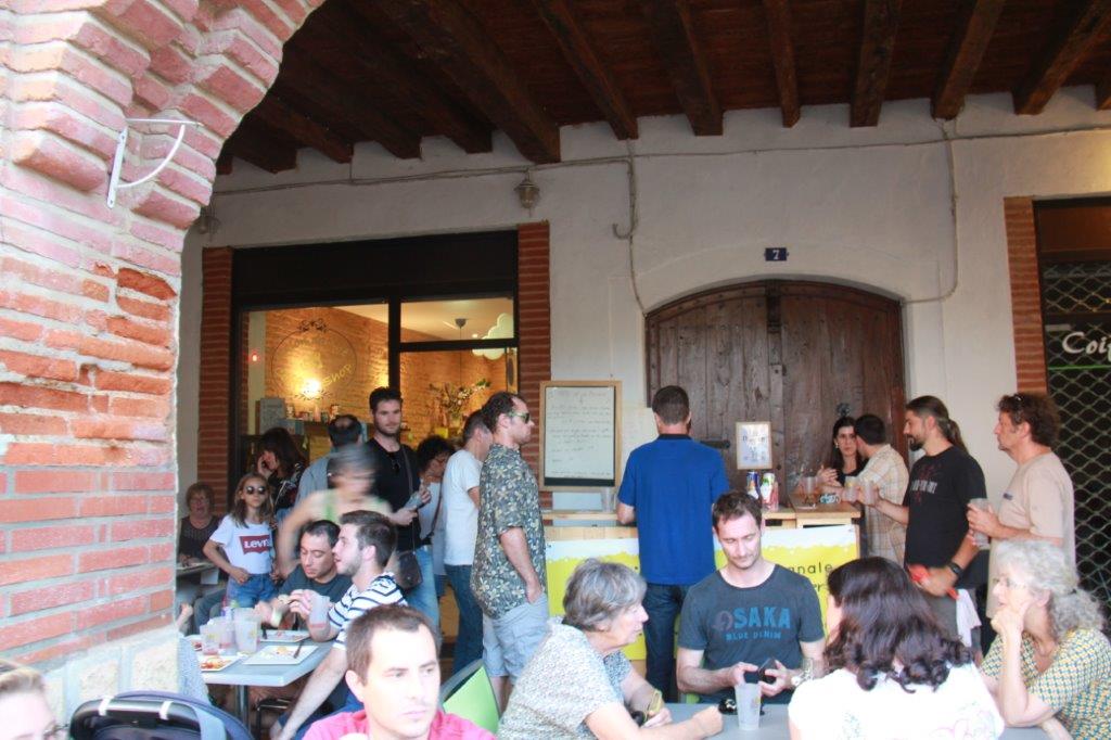 sous les arcades.JPG