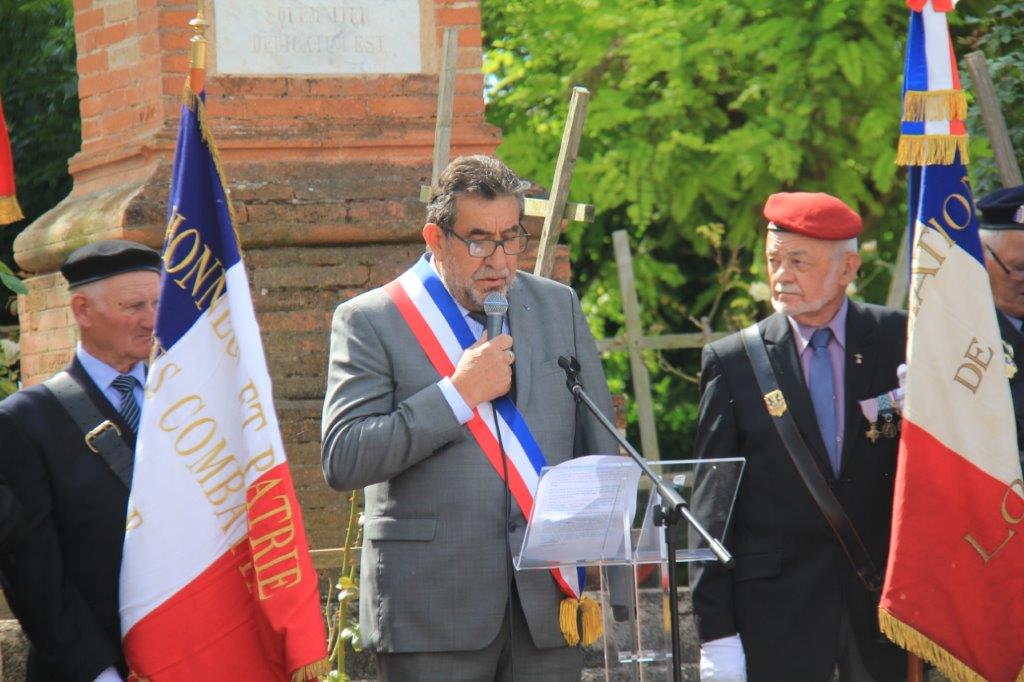 Francis Larroque maire et conseiller départemental.jpg