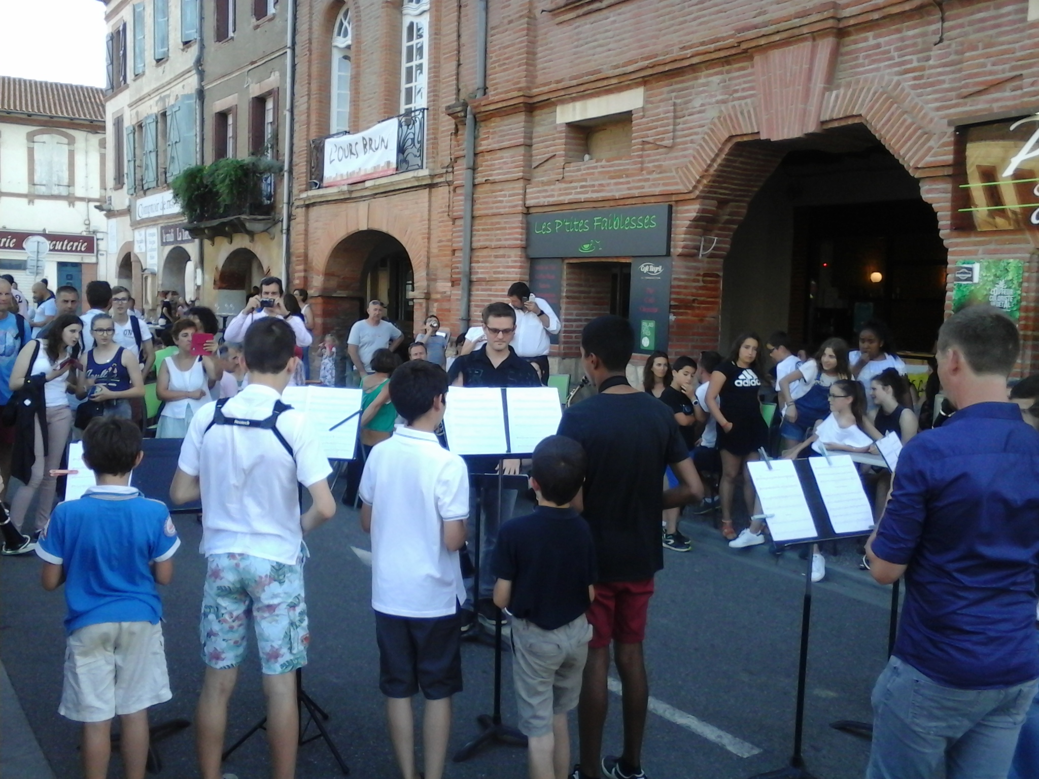 les élèves de l'école de musique.jpg
