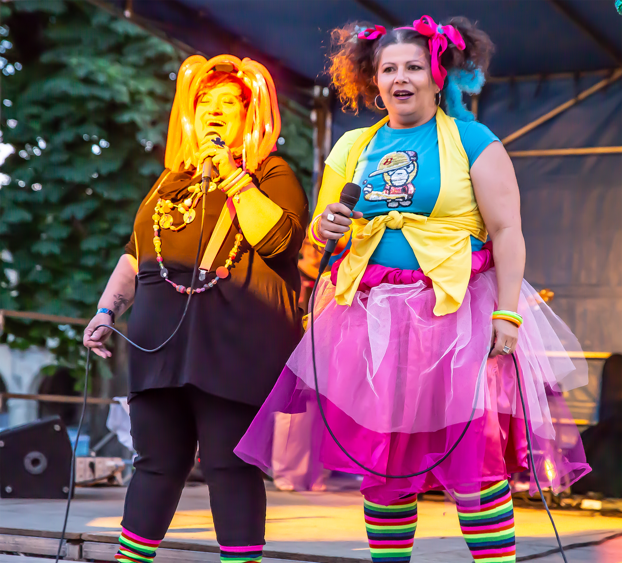 16 Valérie et Céline jouent à chanter leur enfance 1bis 230618.jpg