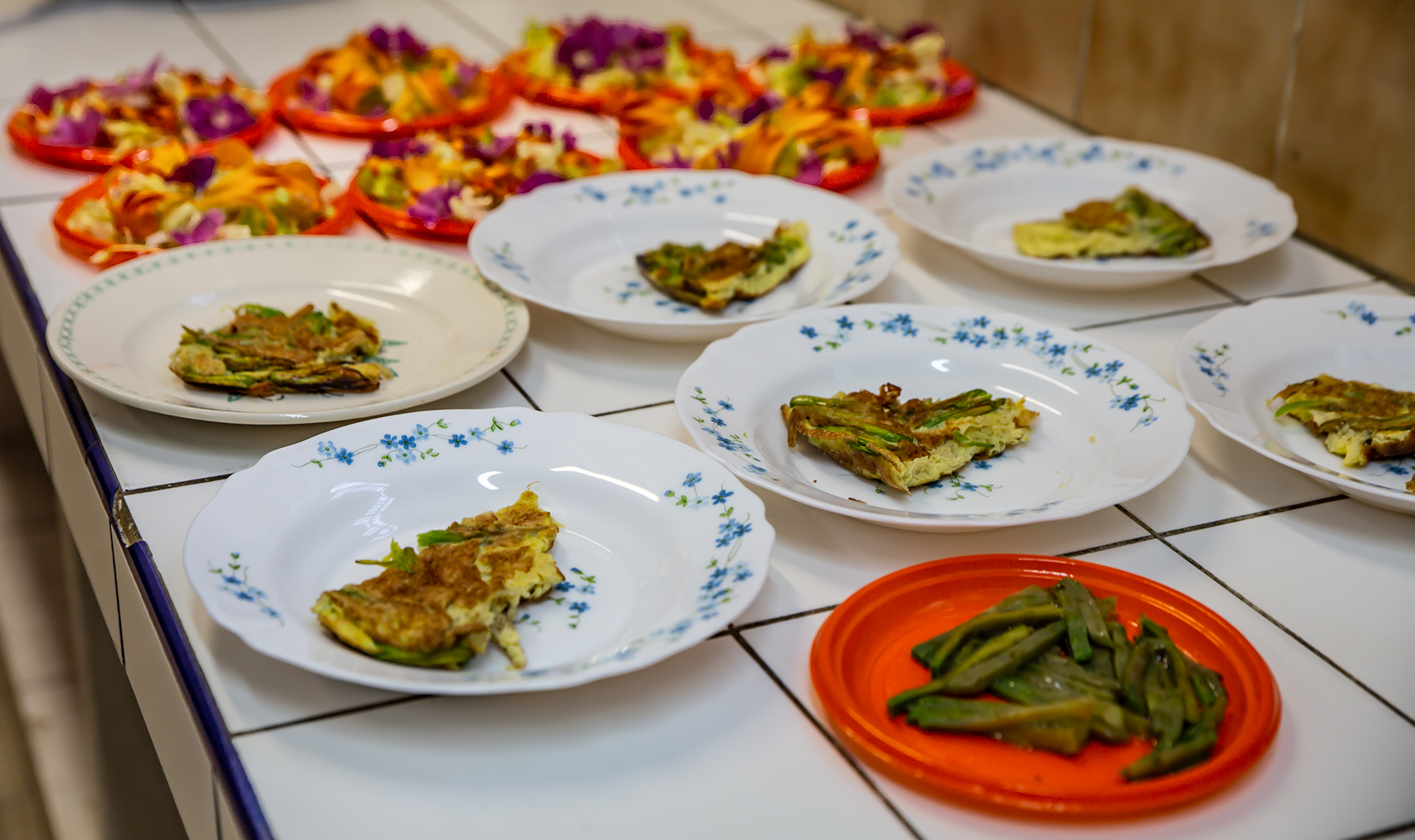 14 L'ensemble du repas 1bis 040718.jpg
