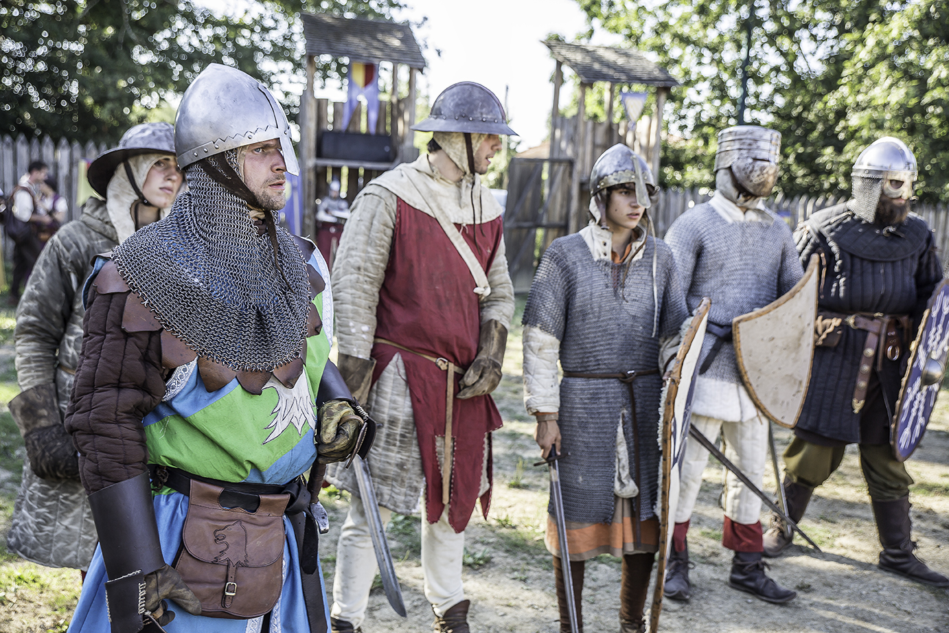3 Troupe médiévale plus près 1ter 010815.jpg