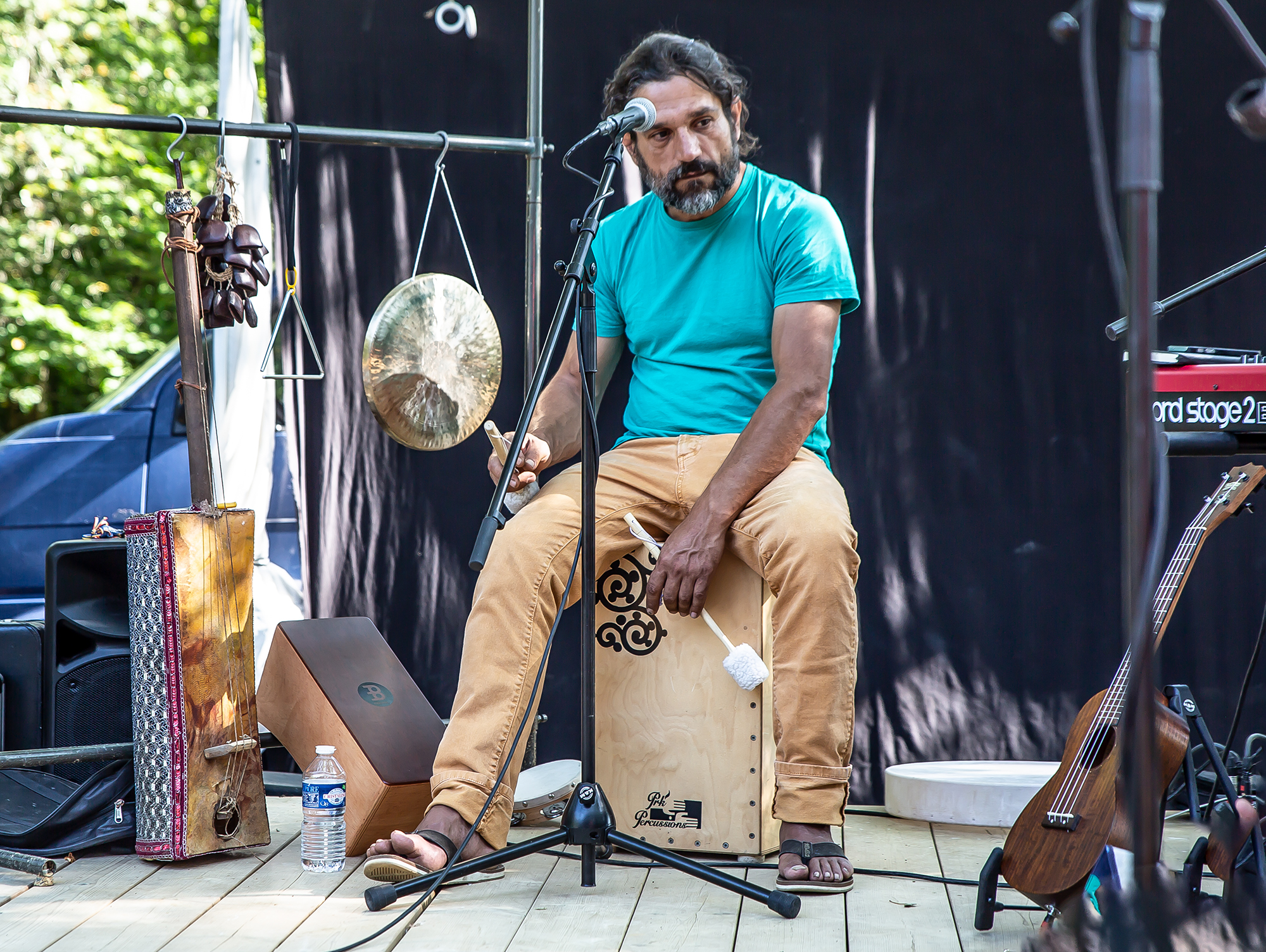 4 José et ses instruments 1bis 110818.jpg