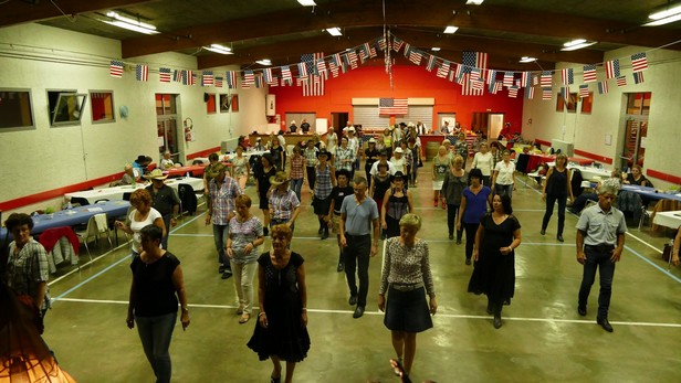 Bal country septembre 2017 photo.jpg